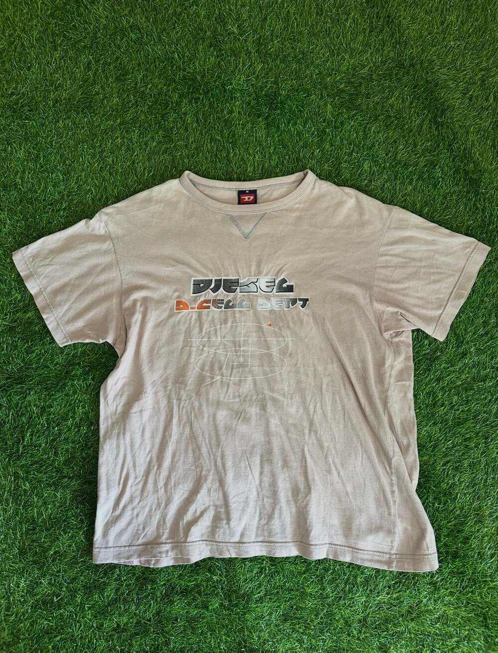 Diesel Graphic T-Shirt Size M Beige Y2K Avant Garde